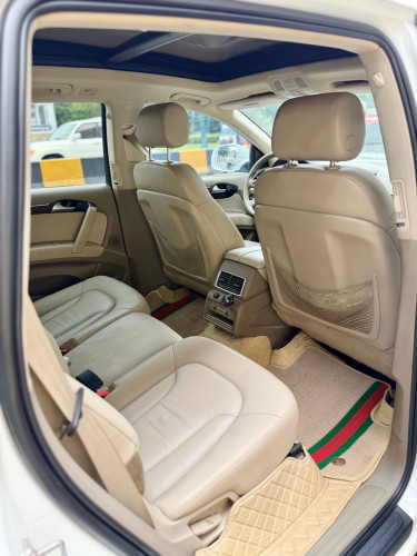 Audi Q7 011 ម៉ាស៊ូត នៅថ្មីខ្លាំងសុំណុំសុីន ក្នុងលឿង✅