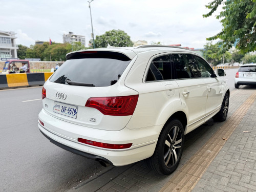 Audi Q7 011 ម៉ាស៊ូត នៅថ្មីខ្លាំងសុំណុំសុីន ក្នុងលឿង✅