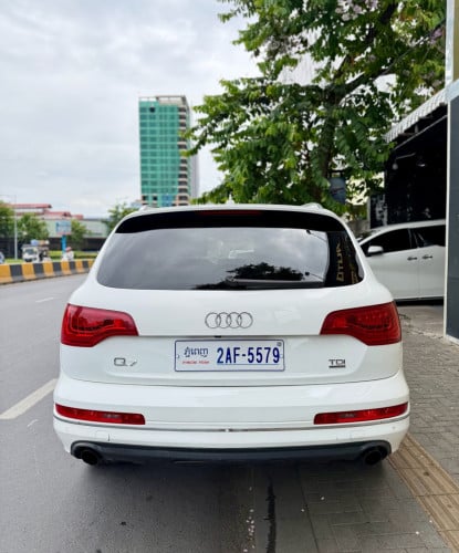 Audi Q7 011 ម៉ាស៊ូត នៅថ្មីខ្លាំងសុំណុំសុីន ក្នុងលឿង✅