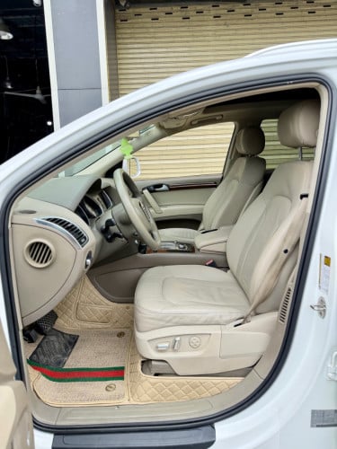 Audi Q7 011 ម៉ាស៊ូត នៅថ្មីខ្លាំងសុំណុំសុីន ក្នុងលឿង✅