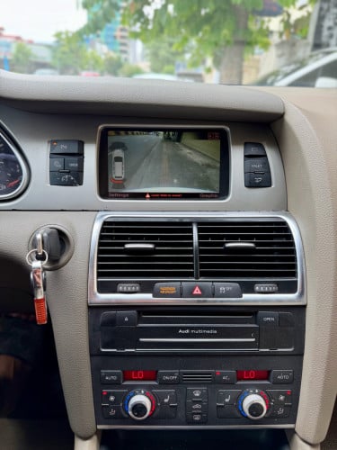 Audi Q7 011 ម៉ាស៊ូត នៅថ្មីខ្លាំងសុំណុំសុីន ក្នុងលឿង✅