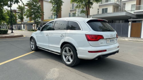 Audi Q7ឆ្នាំ 2013 Full optionម៉ាស៊ូត ដំបូលបើក កៅអីបីជួរ លក់ 14700$ចចារ ចង់បង់រំលោះក៏បាន