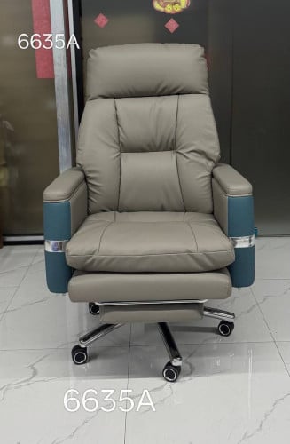Boss premium chair