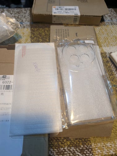 Box Vivo x300 Ultra, Case ថ្លា , Screen all 15$