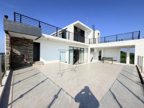 Building For Rent