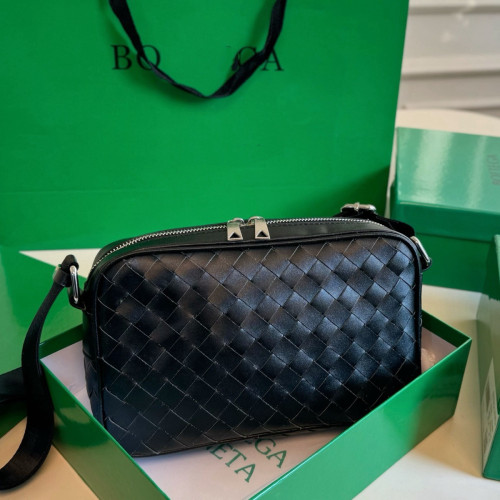 BV Men And Women Cross body bags