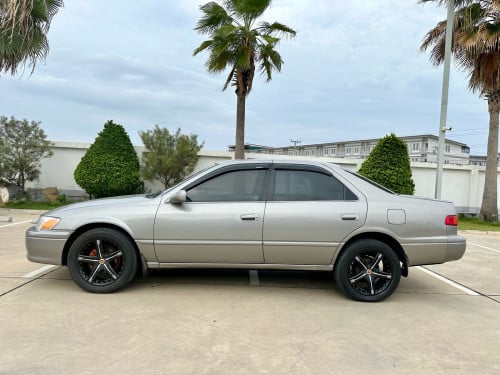 Camry ឆ្លាម ឆ្នាំ98 ABS ពណ៍ឆ្លូញ ឡានស្អាតយកទៅប្រើមិខកបំណង ម្ចាស់ផ្លាល់លក់