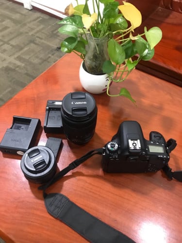 Canon 77D Full Set  នៅស្អាត ត្រូវការលុយបន្ទាន់