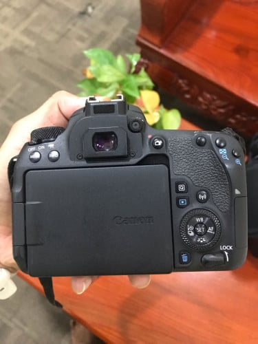 Canon 77D Full Set  នៅស្អាត ត្រូវការលុយបន្ទាន់