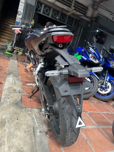 CB125