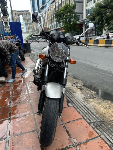 CB400