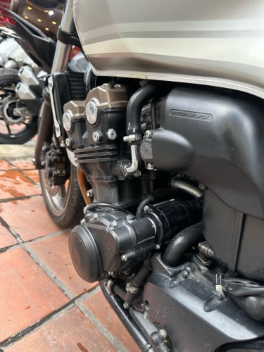 CB400