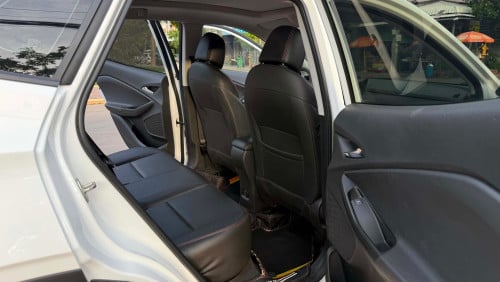 Chevrolet tracker 023
