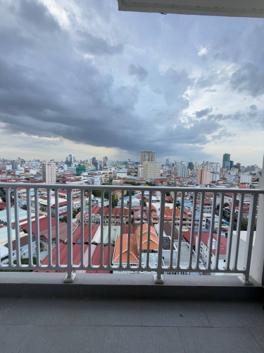 CONDO FOR RENT📍BKK 3 (Golden One)