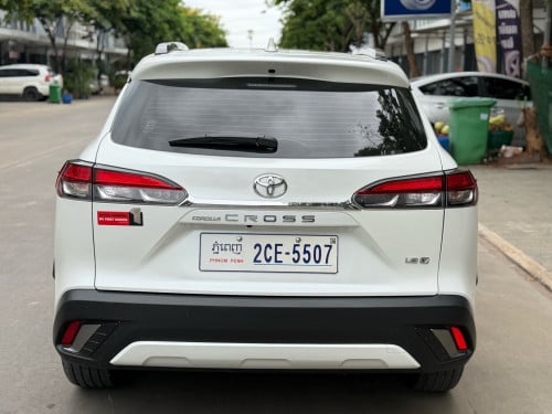 corolla . cross . ឆ្នាំ 2024 - full . ទឹក​ថ្នាំ​ សុីនមួយជុំ​