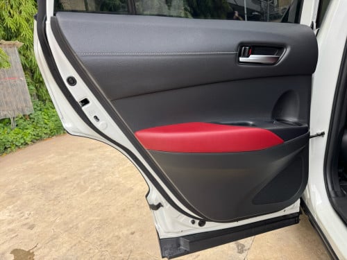 corolla . cross . ឆ្នាំ 2024 - full . ទឹក​ថ្នាំ​ សុីនមួយជុំ​