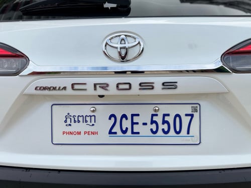 corolla . cross . ឆ្នាំ 2024 - full . ទឹក​ថ្នាំ​ សុីនមួយជុំ​