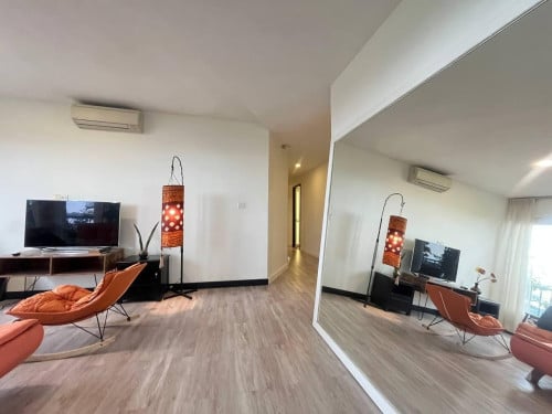 COZY PENTHOUSE 7 BEDROOM FOR RENT!!