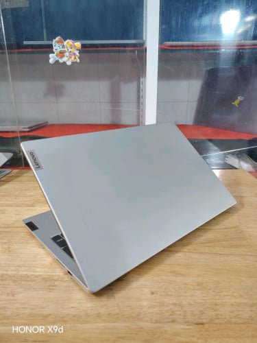 CPU i5(11Th) @2.4GHz Ram 16GB M2 512GB Srecn 15.6" FHD Adapter