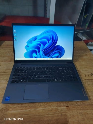 CPU i5(11th) @2.5GHz Ram 16GB M2 512GB Srecn 15.6" FHD Adapter orgnail