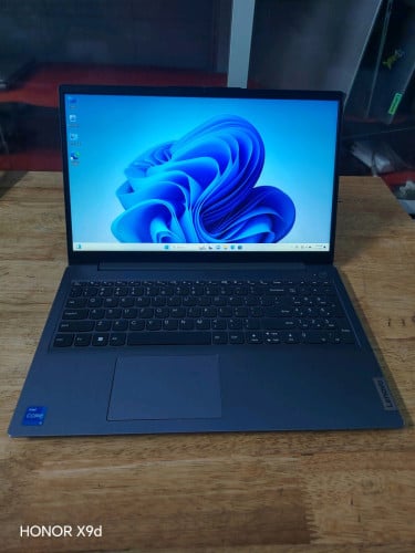 CPU i5(11th) @2.5GHz Ram 16GB M2 512GB Srecn 15.6" FHD Adapter orgnail