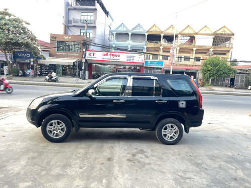 CRV ឆ្នាំ 2002 ឡានស្អាត គ្រឿងក្នុងថ្មី មិនបុកមិនប៉ះ មុខក្រោយស្អាត