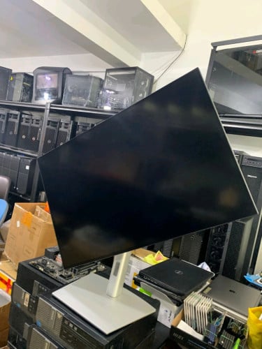 Dell UltraSharp 30 USB-C Hub Monitor - U3023EProducts new full box