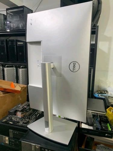 Dell UltraSharp 30 USB-C Hub Monitor - U3023EProducts new full box