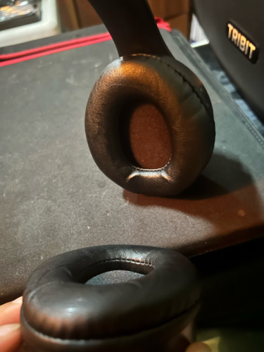 Earphones Bluetooth C8  japen product (កាសក្ដោបត្រចៀក)  condition:95%