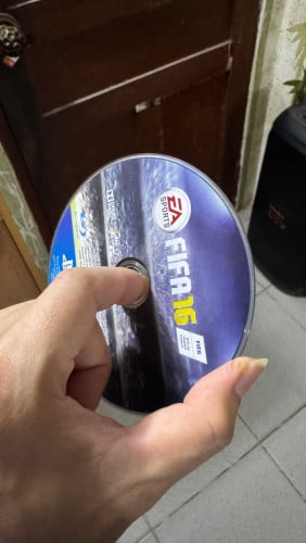 Sale or trade FIFA 16 disk 99% no box