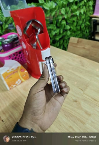 Flip 5 ក្រុមហ៊ុនចំ អុជ អេក្រង់តិចដូចរូប ធានាមិនរៀល សានុំណែន ថ្មកាន់