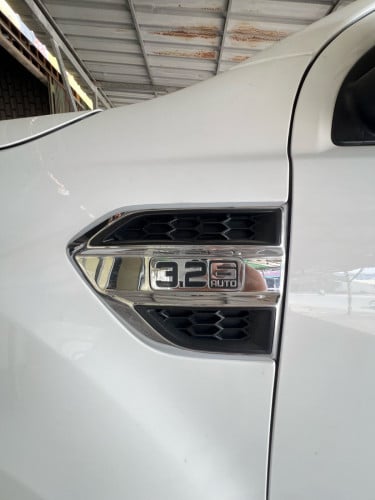 Ford Everest 3.2L Titanium full option 2019