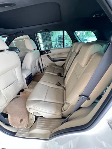 Ford Everest 3.2L Titanium full option 2019