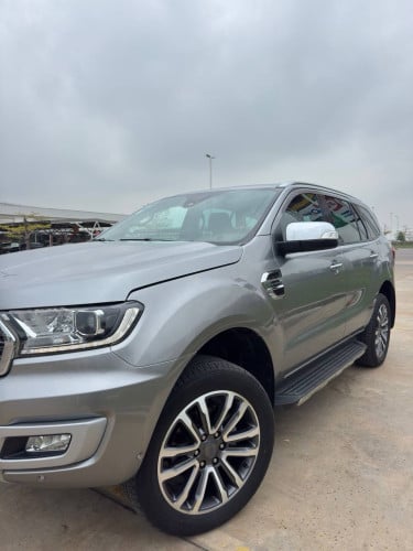 Ford Everest Titanium 2022 មហាថ្មីលក់ តម្លៃពិសេស
