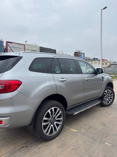 Ford Everest Titanium 2022 មហាថ្មីលក់ តម្លៃពិសេស