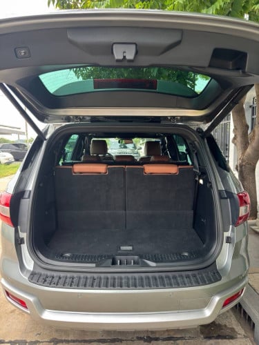 Ford Everest Titanium 2022 មហាថ្មីលក់ តម្លៃពិសេស