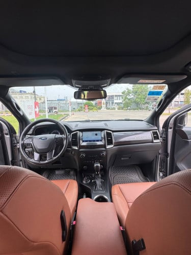 Ford Everest Titanium 2022 មហាថ្មីលក់ តម្លៃពិសេស