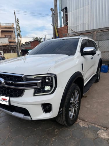 Ford Everest Titanuim 2024