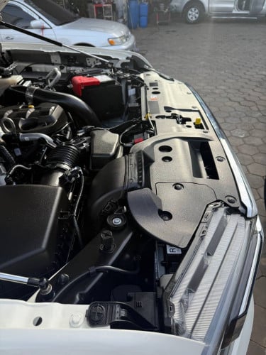 Ford Everest Titanuim 2024