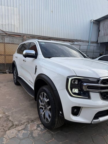 Ford Everest Titanuim 2024