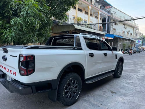 Ford Wildtrak 023 Full គីឡូតិចហ្សុីនមួយជុំ