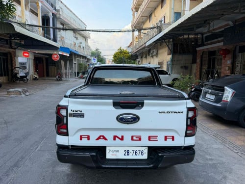 Ford Wildtrak 023 Full គីឡូតិចហ្សុីនមួយជុំ