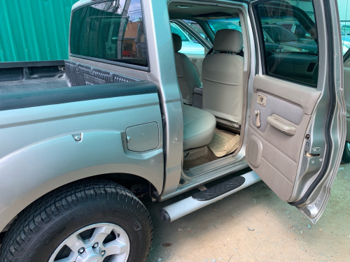 Frontier ឆ្នាំ 01 ប៉ុង2 ឡានស្អាត