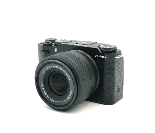 FUJIFILM X-M5 KIT 15-45mm F/3.5-5.6 OIS