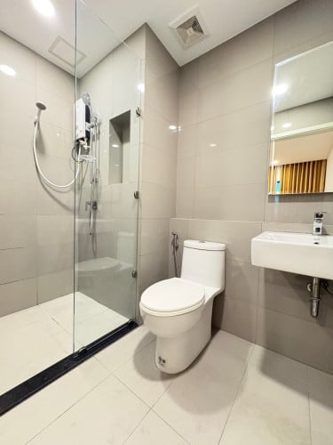 Fully Furnished 1-BR near Aeon 2 for rent
