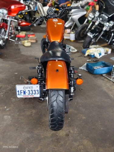 Harley Davidson 883 iron