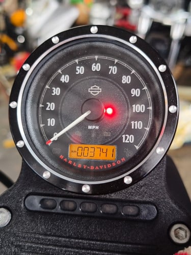 Harley Davidson 883 iron