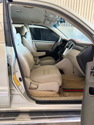 Highlander 03 V6ប៉ុង2សំនុំសុីនទឹកមាសសាច់ដែកបាតស្អាតខ្ចី