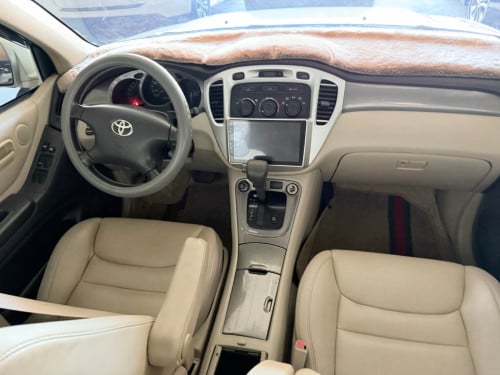 Highlander 03 V6ប៉ុង2សំនុំសុីនទឹកមាសសាច់ដែកបាតស្អាតខ្ចី