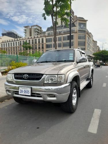 HILUX TIGER 02 ស្ដាំអូតូប៉ុង2 ម៉ាសុីនប្រាដូ
